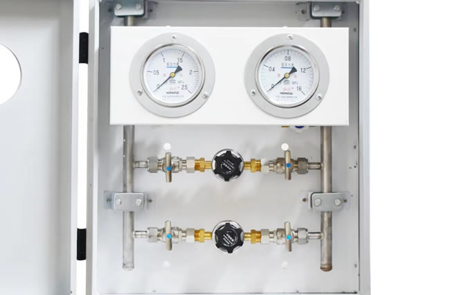 中心供氧二级减压装置